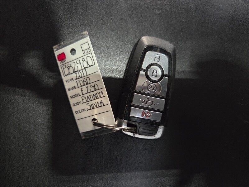 2017 Ford F-250 Platinum 6.7L Diesel 4WD GPS Camera Sunroof 35in Tires Gooseneck FREE WARRANTY Arlington TX