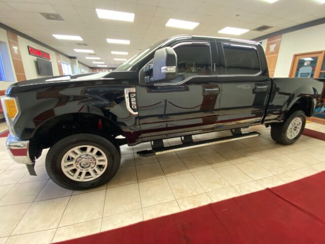 2017 Ford F-250 XLT  Medium Bed