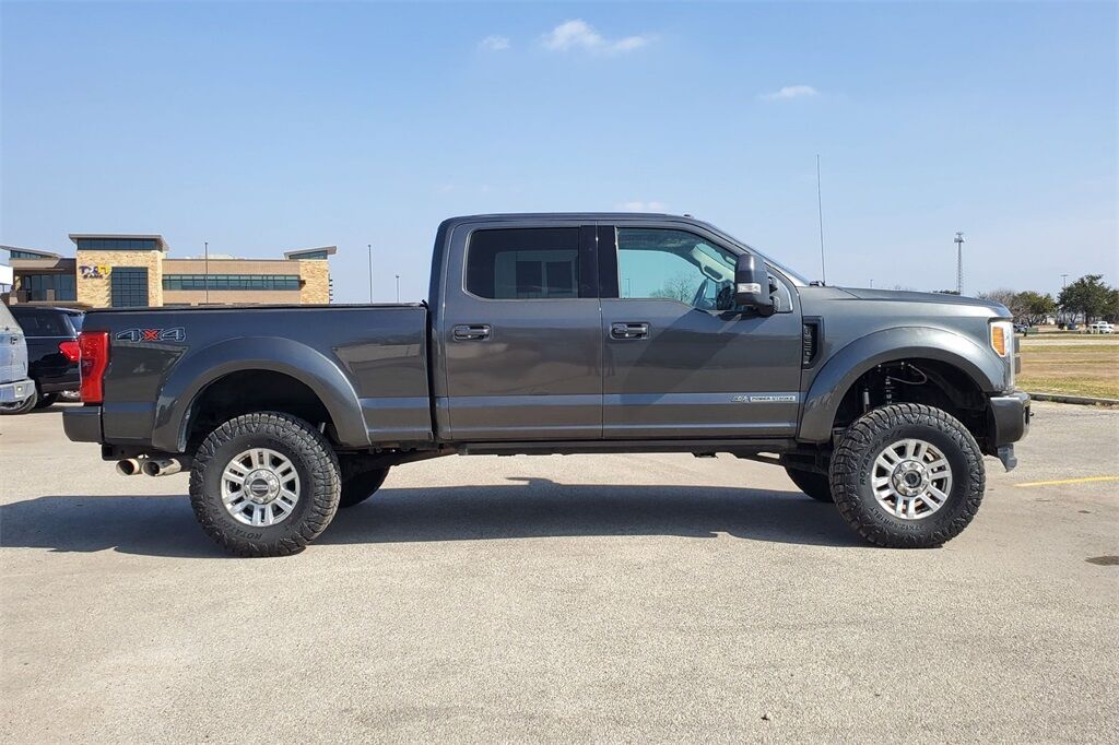 2017 Ford F-250SD Lariat Hondo TX