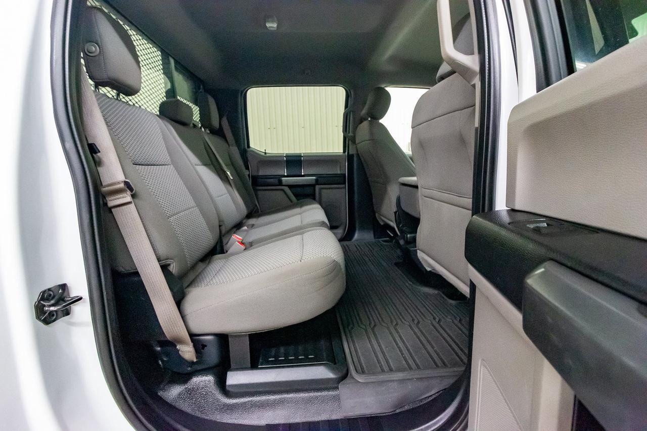 2017 Ford F-350 4x4 CRew Cab XLT Deck Red Deer AB