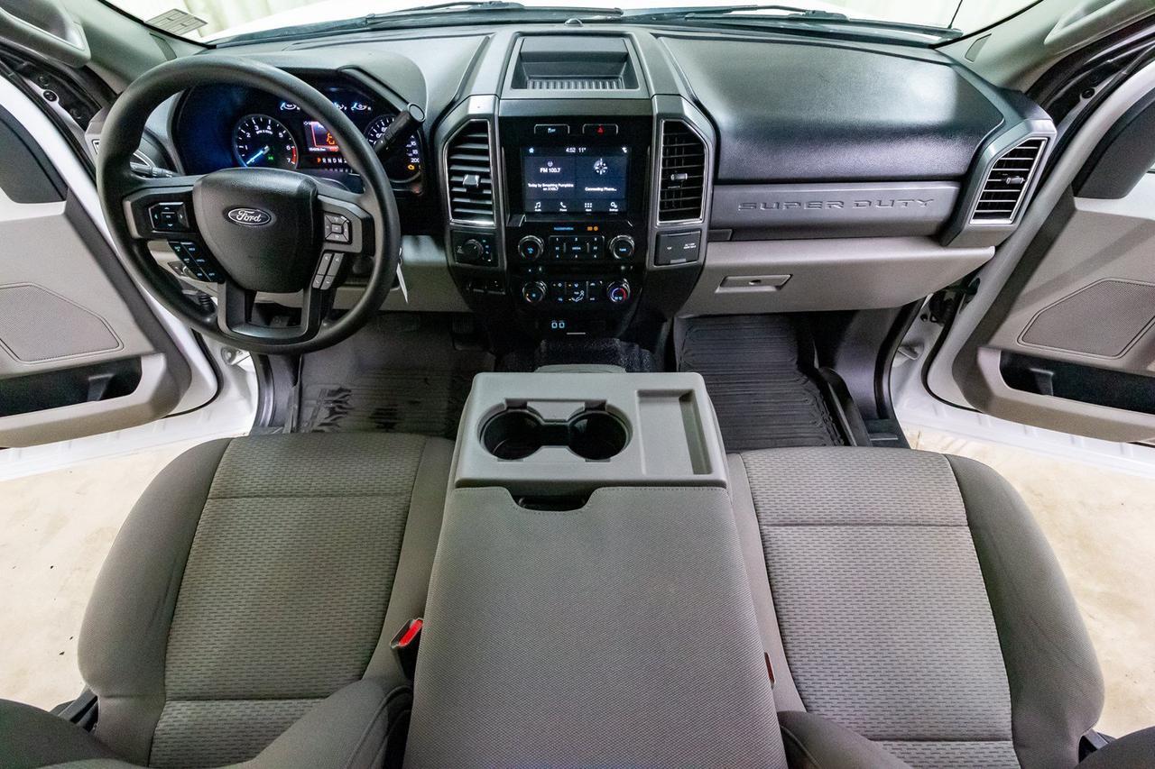 2017 Ford F-350 4x4 CRew Cab XLT Deck Red Deer AB