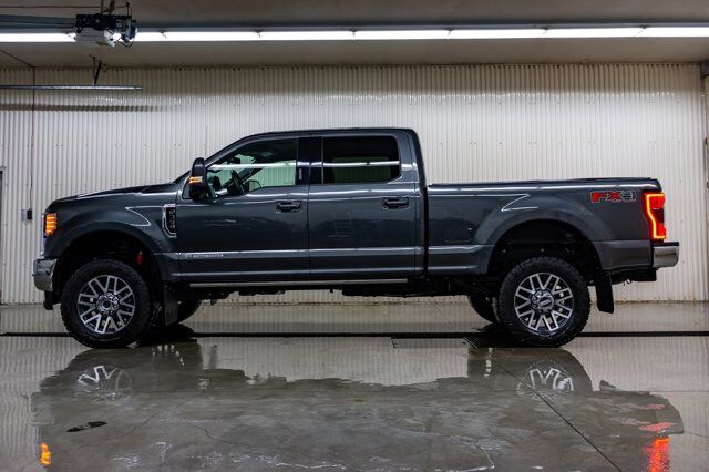2017 Ford F-350 4x4 Crew Cab Lariat FX4 Diesel Leather Nav Red Deer AB