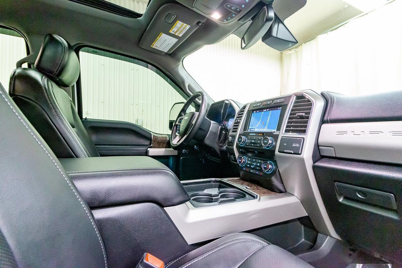 2017 Ford F-350 4x4 Crew Cab Lariat FX4 Diesel Leather Roof Nav Red Deer AB