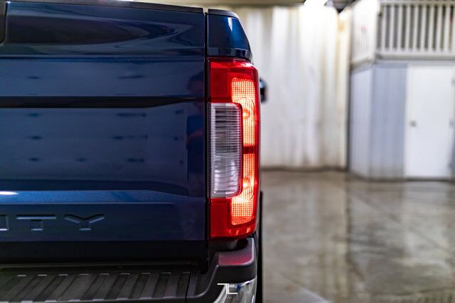 2017 Ford F-350 4x4 Crew Cab Lariat FX4 Ultimate Diesel Leather Roof Nav Red Deer AB