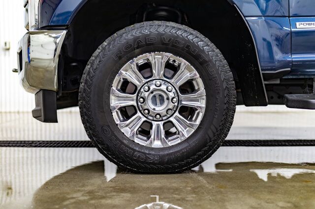 2017 Ford F-350 4x4 Crew Cab Lariat FX4 Ultimate Diesel Leather Roof Nav Red Deer AB