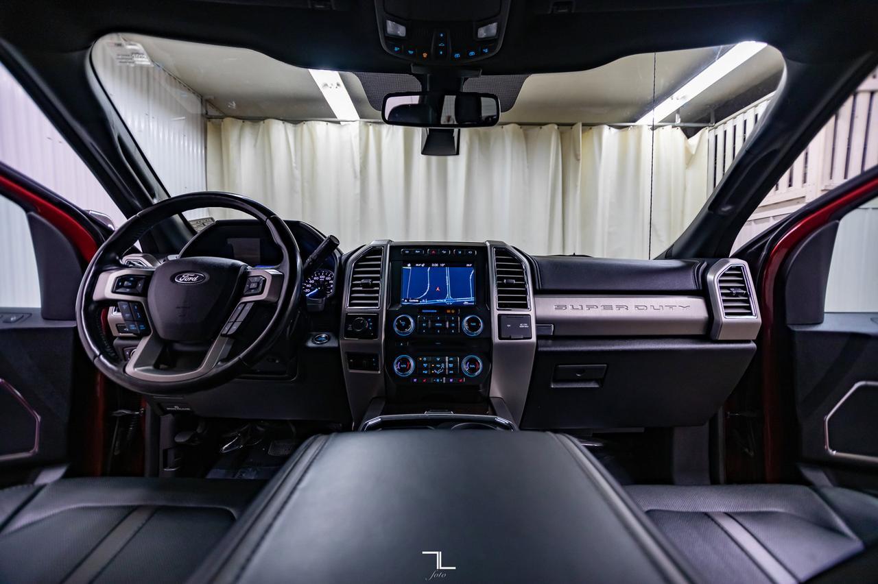 2017 Ford F-350 4x4 Crew Cab Platinum Diesel Leather Roof Nav BCam Red Deer AB