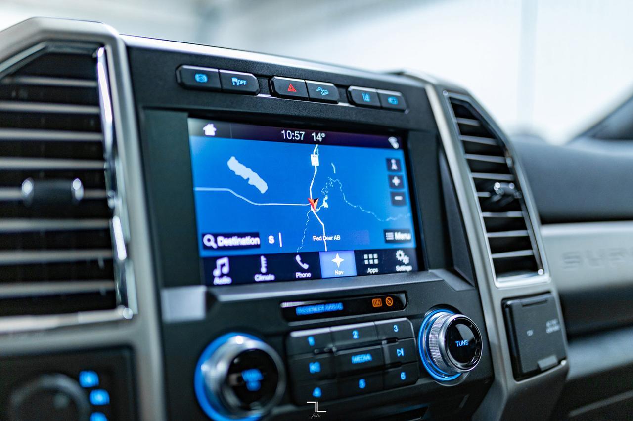 2017 Ford F-350 4x4 Crew Cab Platinum FX4 Diesel 8&quot; Lift Leather Roof Nav Red Deer AB