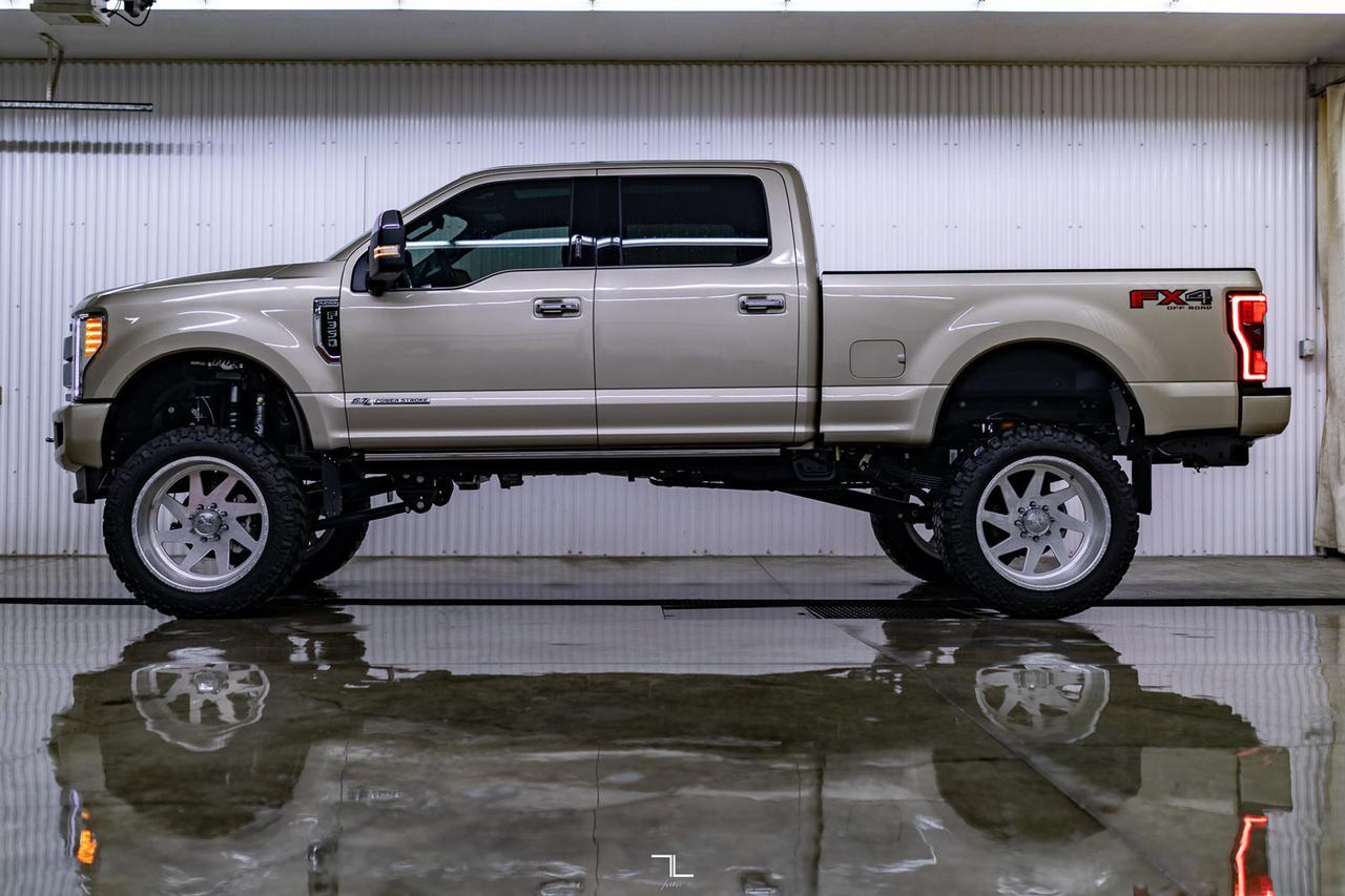 2017 Ford F-350 4x4 Crew Cab Platinum FX4 Diesel 8" Lift Leather Roof Nav Red Deer AB