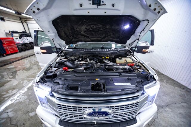 2017 Ford F-350 4x4 Crew Cab Platinum FX4 Diesel Leather Roof Nav Red Deer AB