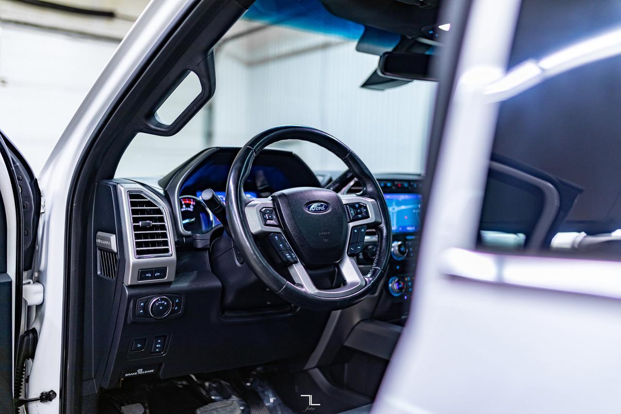 2017 Ford F-350 4x4 Crew Cab Platinum FX4 Diesel Leather Roof Nav Red Deer AB