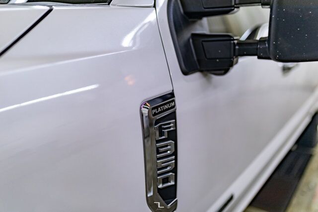 2017 Ford F-350 4x4 Crew Cab Platinum FX4 Diesel Leather Roof Nav Red Deer AB