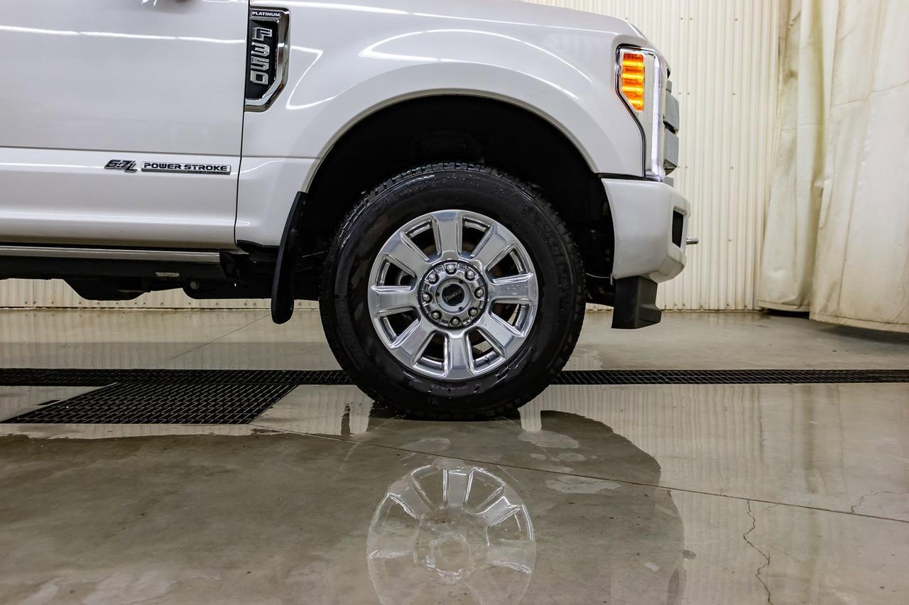 2017 Ford F-350 4x4 Crew Cab Platinum FX4 Diesel Leather Roof Nav Red Deer AB
