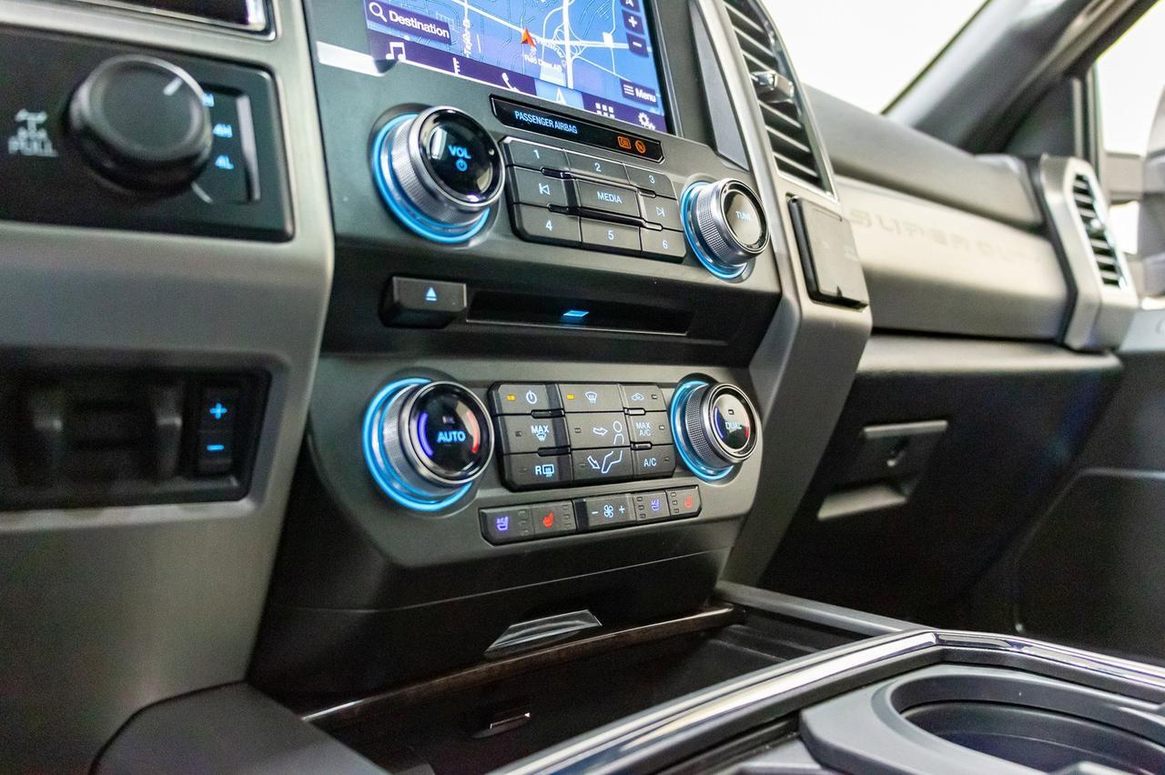 2017 Ford F-350 4x4 Crew Cab Platinum FX4 Diesel Leather Roof Nav Red Deer AB