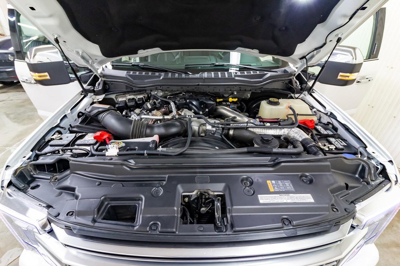 2017 Ford F-350 4x4 Crew Cab Platinum Red Deer AB