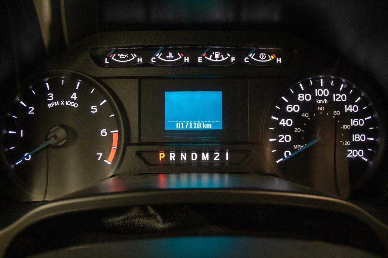 2017 Ford F-350 4x4 Crew Cab XL Flat Deck Red Deer AB