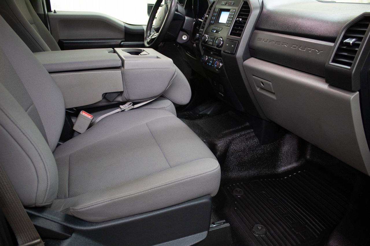 2017 Ford F-350 4x4 Crew Cab XL Flat Deck Red Deer AB