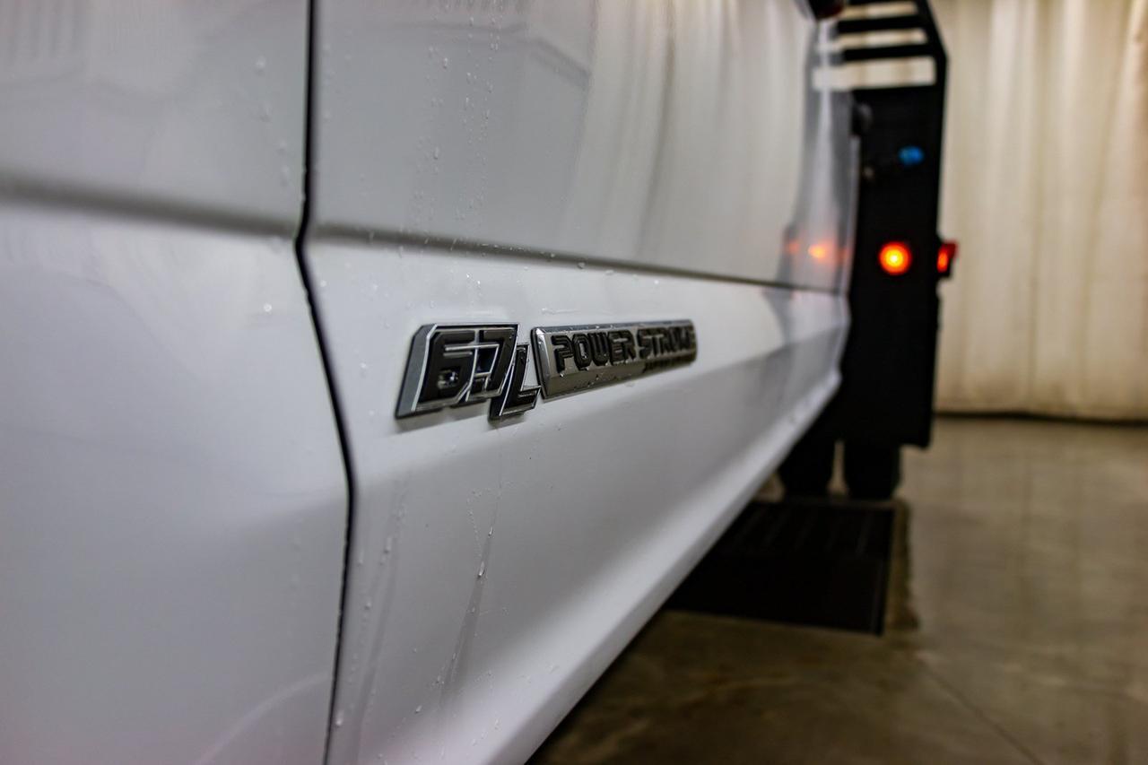 2017 Ford F-350 4x4 Crew Cab XLT Deck Dually Diesel Red Deer AB