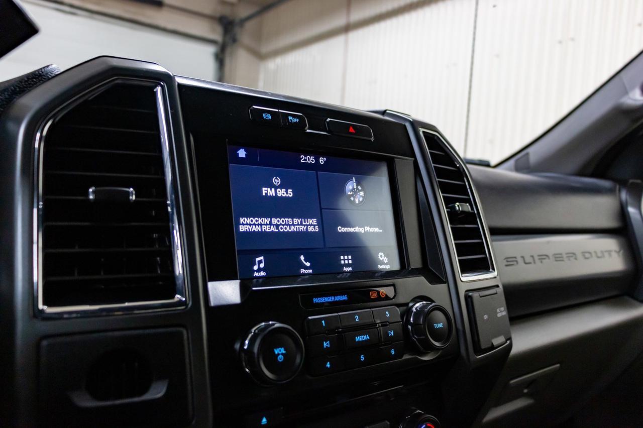 2017 Ford F-350 4x4 Crew Cab XLT Deck Dually Diesel Red Deer AB