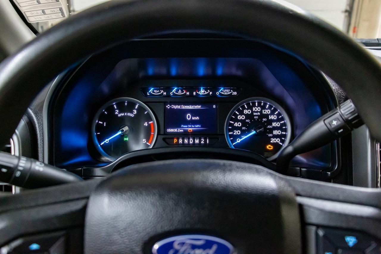 2017 Ford F-350 4x4 Crew Cab XLT Deck Dually Diesel Red Deer AB