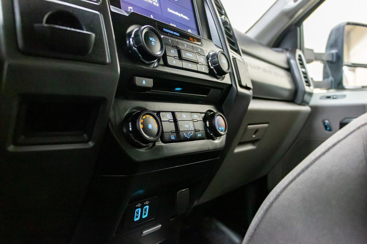 2017 Ford F-350 4x4 Crew Cab XLT Deck Dually Diesel Red Deer AB