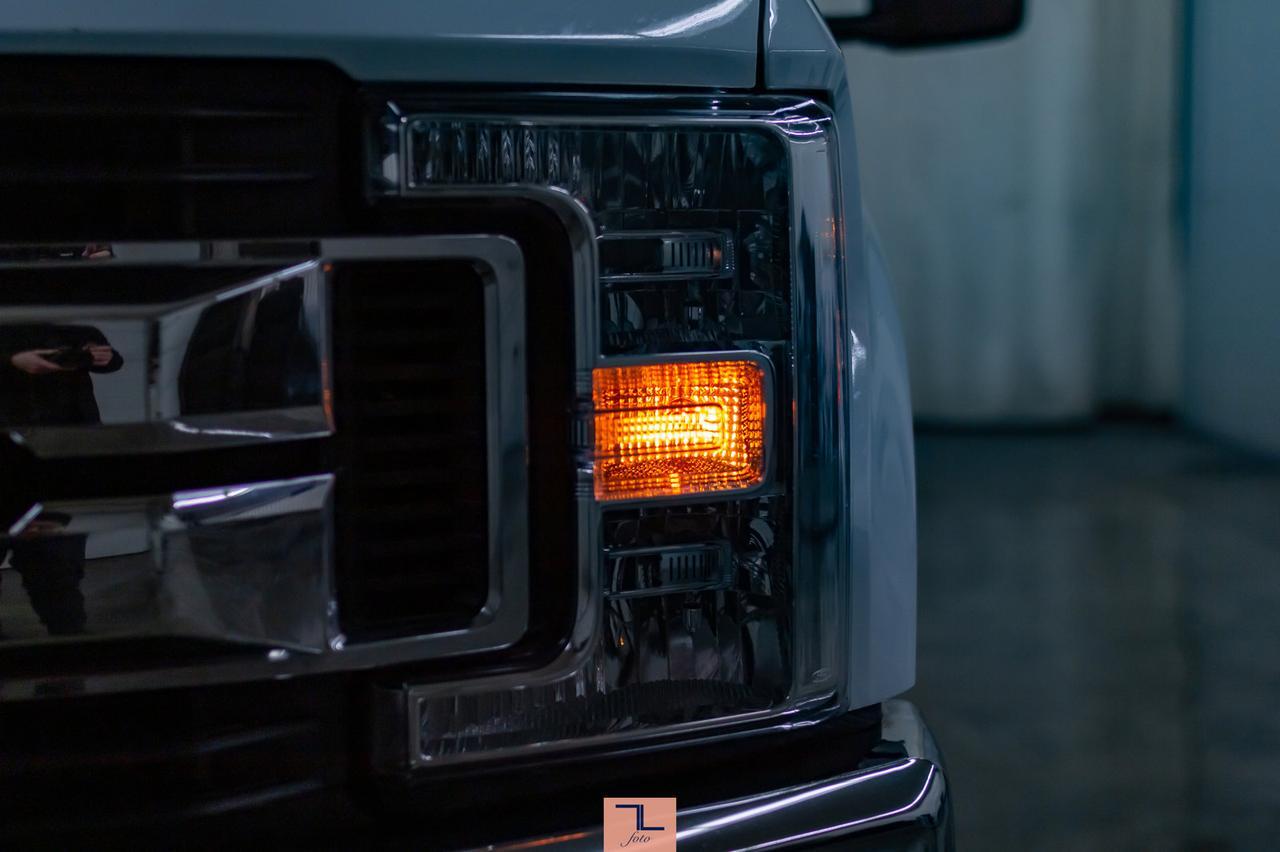 2017 Ford F-350 4x4 Crew Cab XLT Deck Dually Red Deer AB