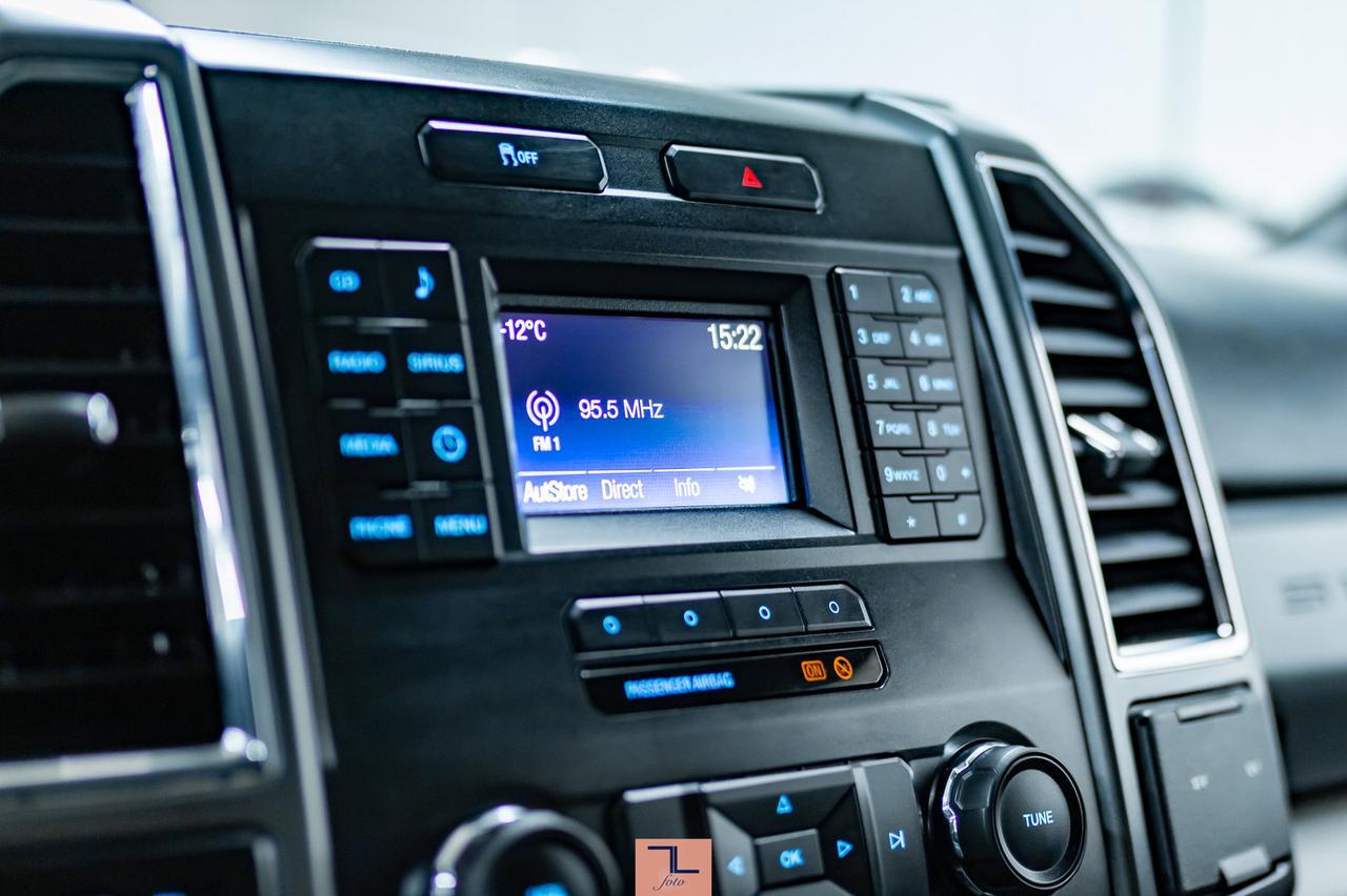 2017 Ford F-350 4x4 Crew Cab XLT Deck Dually Red Deer AB