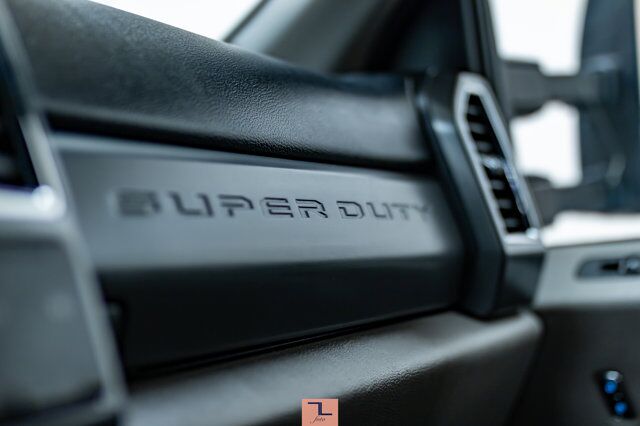 2017 Ford F-350 4x4 Crew Cab XLT Deck Dually Red Deer AB