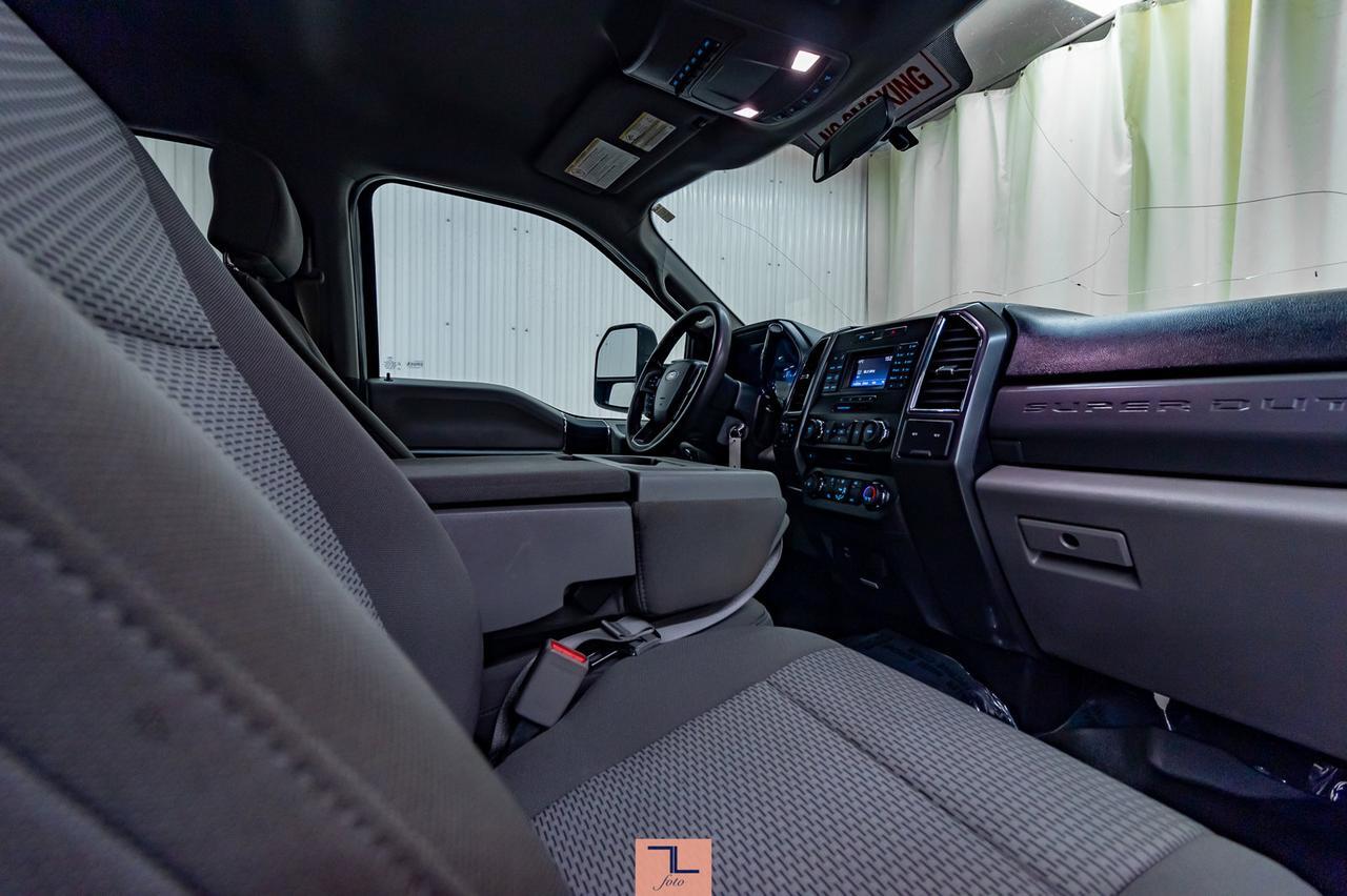 2017 Ford F-350 4x4 Crew Cab XLT Deck Dually Red Deer AB