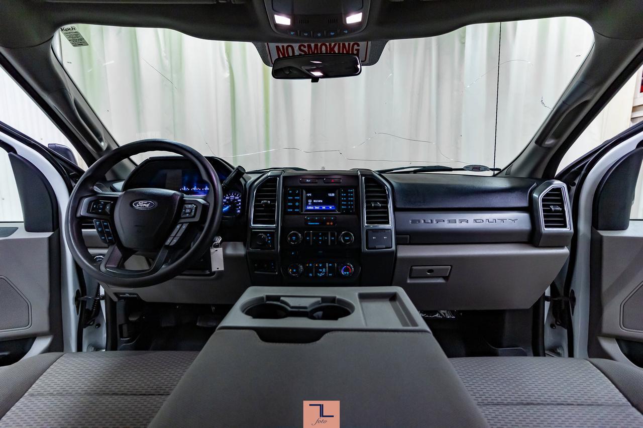 2017 Ford F-350 4x4 Crew Cab XLT Deck Dually Red Deer AB