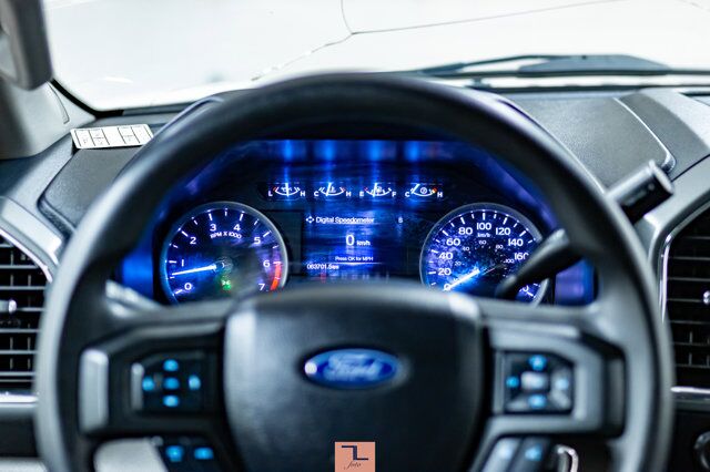 2017 Ford F-350 4x4 Crew Cab XLT Deck Dually Red Deer AB