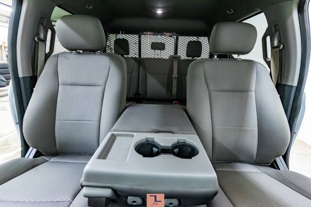 2017 Ford F-350 4x4 Crew Cab XLT Deck Dually Red Deer AB