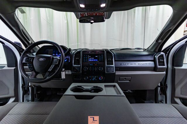 2017 Ford F-350 4x4 Crew Cab XLT Deck Dually Red Deer AB