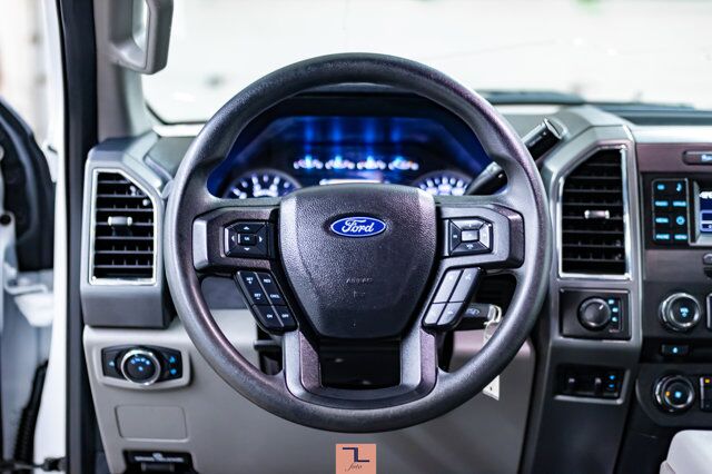 2017 Ford F-350 4x4 Crew Cab XLT Deck Dually Red Deer AB