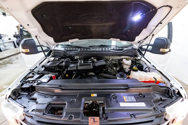 2017 Ford F-350 4x4 Crew Cab XLT Deck Dually Red Deer AB