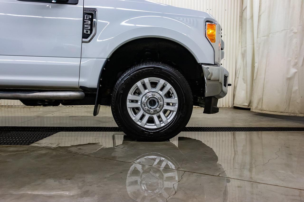 2017 Ford F-350 4x4 Crew Cab XLT Deck Red Deer AB