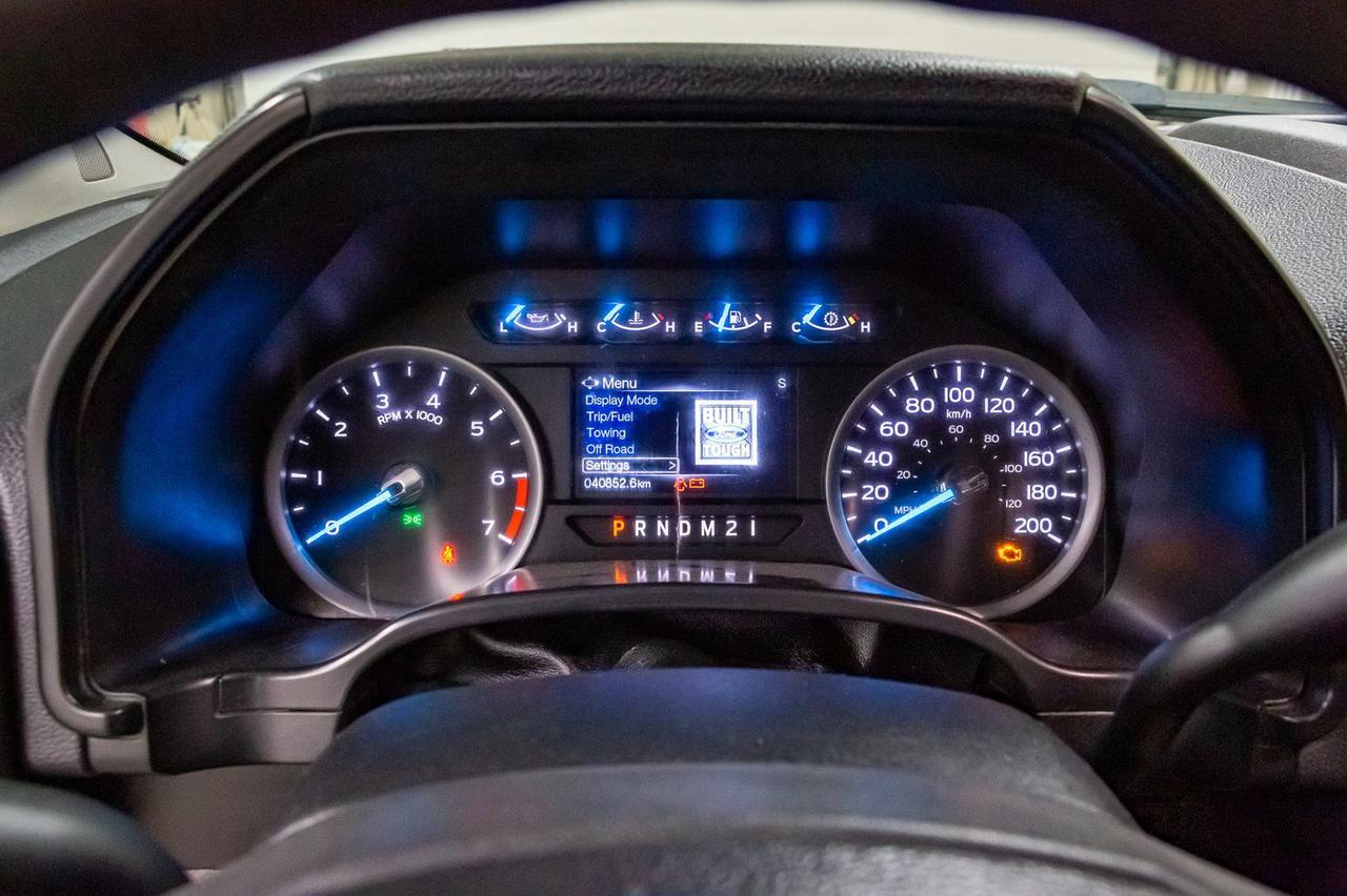 2017 Ford F-350 4x4 Crew Cab XLT Deck Red Deer AB