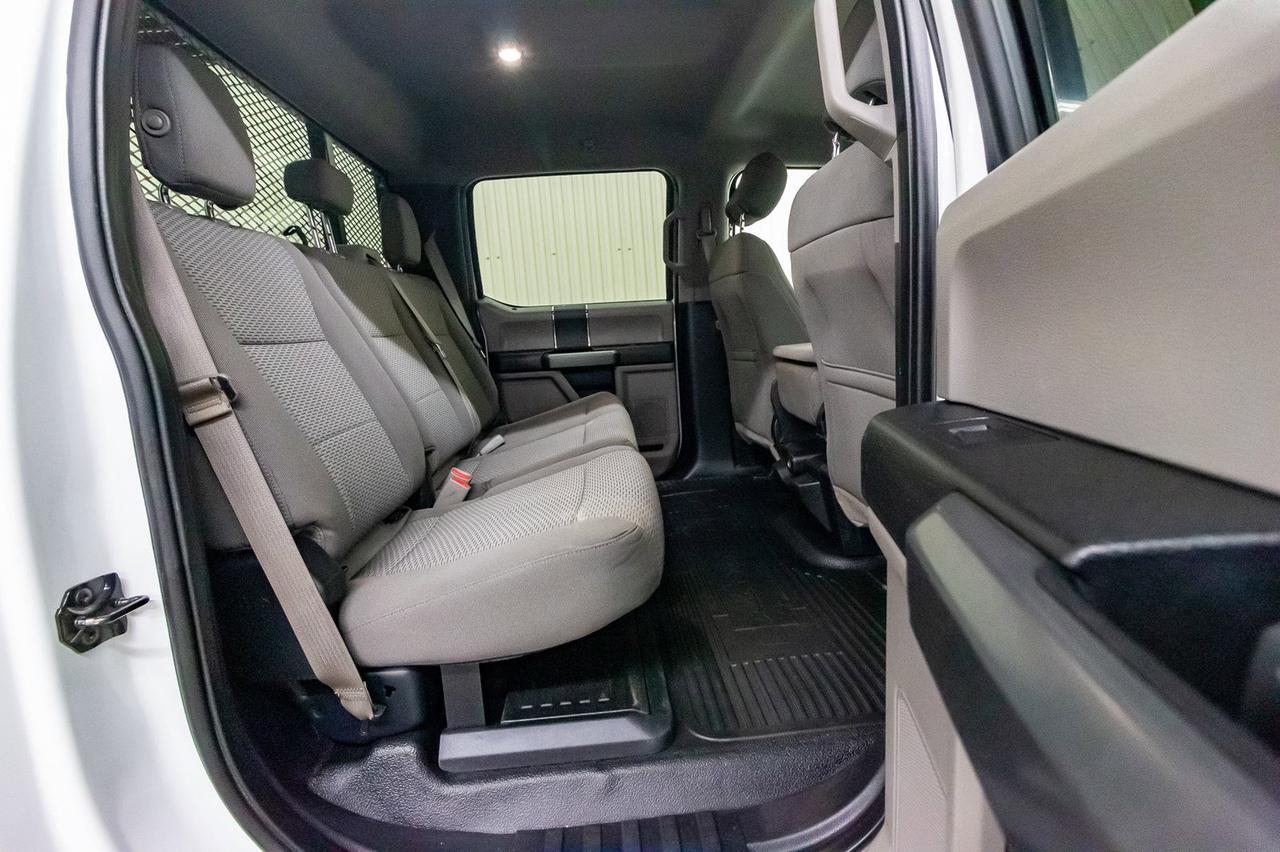 2017 Ford F-350 4x4 Crew Cab XLT Deck Red Deer AB