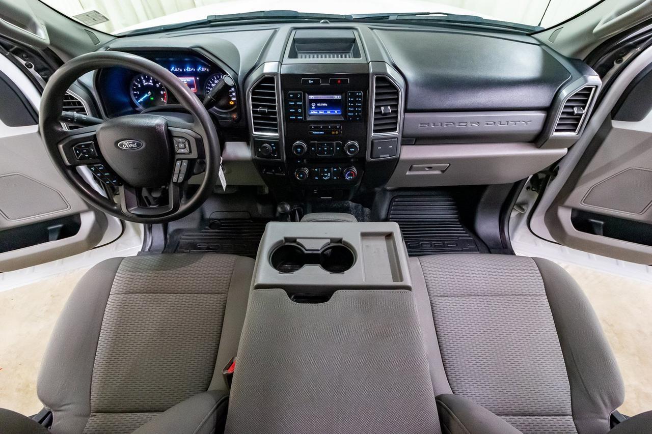 2017 Ford F-350 4x4 Crew Cab XLT Deck Red Deer AB
