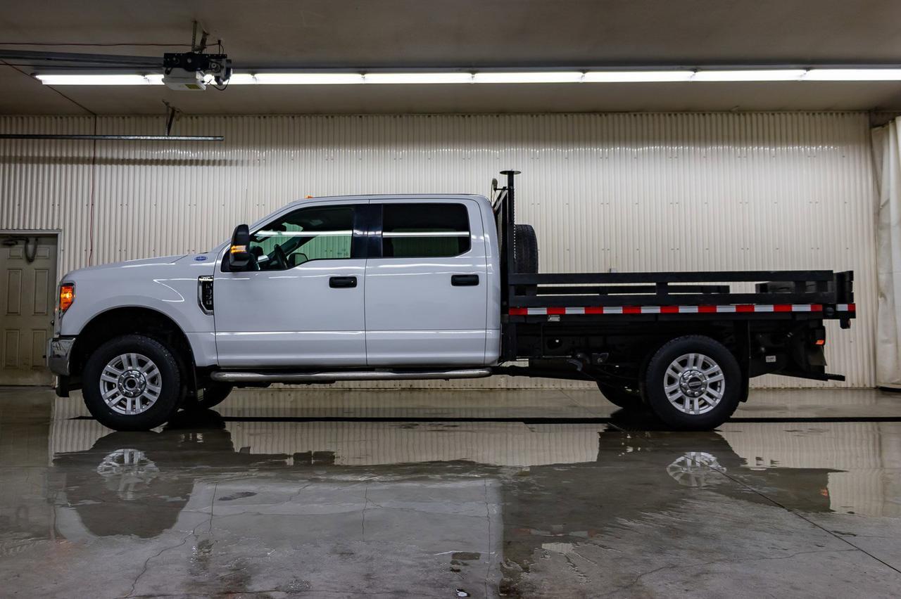2017 Ford F-350 4x4 Crew Cab XLT Deck Red Deer AB