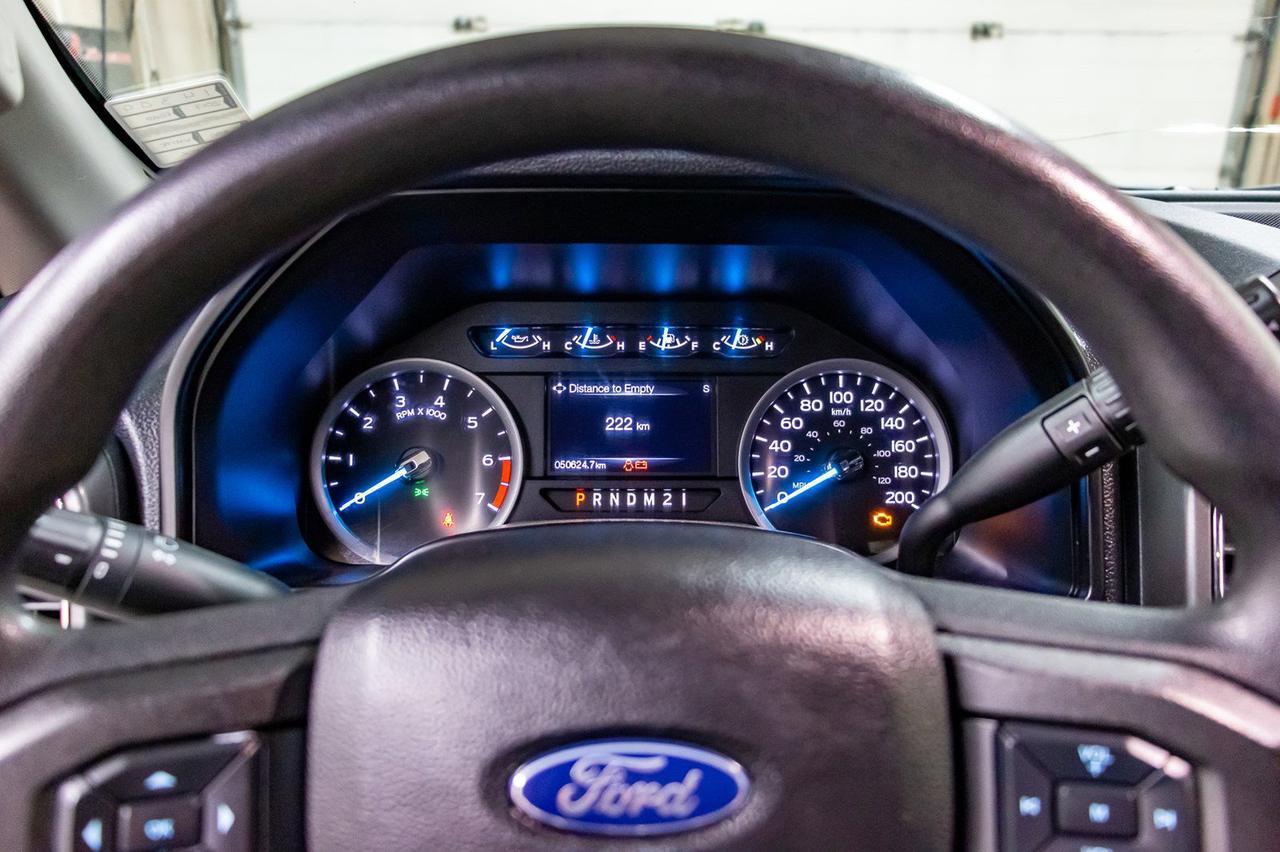 2017 Ford F-350 4x4 Crew Cab XLT Deck Red Deer AB