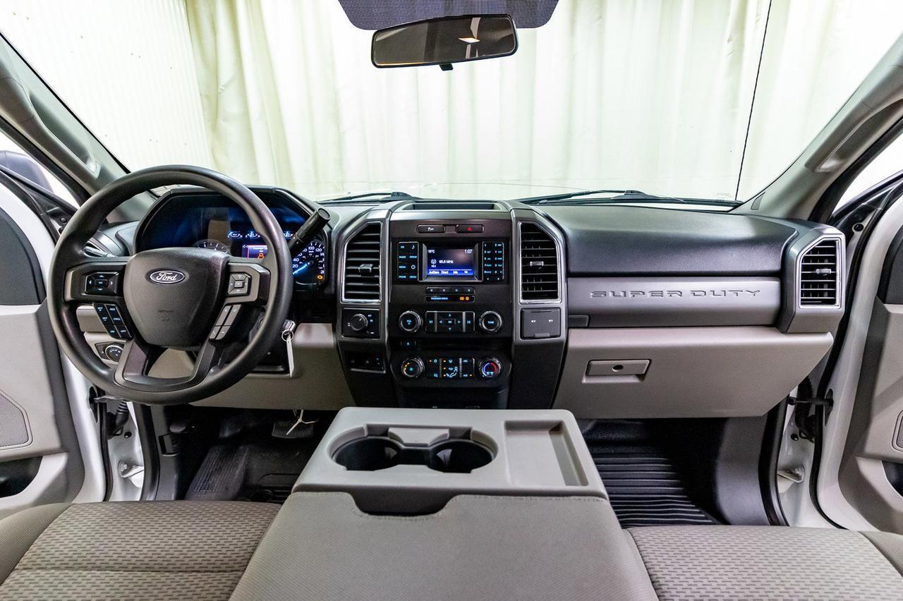 2017 Ford F-350 4x4 Crew Cab XLT Deck Red Deer AB