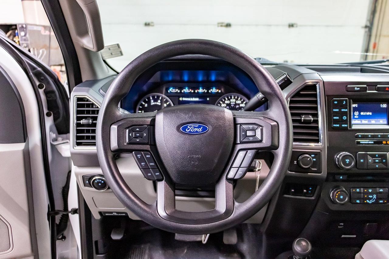 2017 Ford F-350 4x4 Crew Cab XLT Deck Red Deer AB