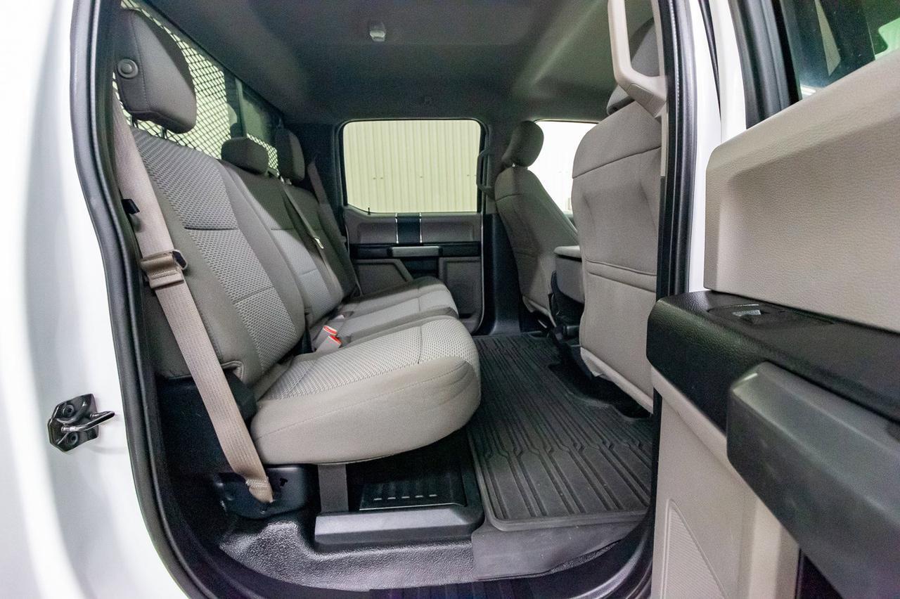 2017 Ford F-350 4x4 Crew Cab XLT Deck Red Deer AB