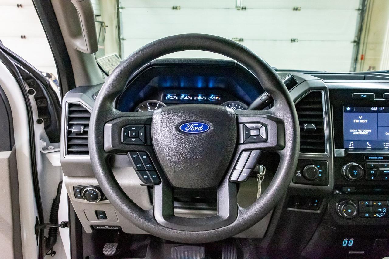 2017 Ford F-350 4x4 Crew Cab XLT Deck Red Deer AB