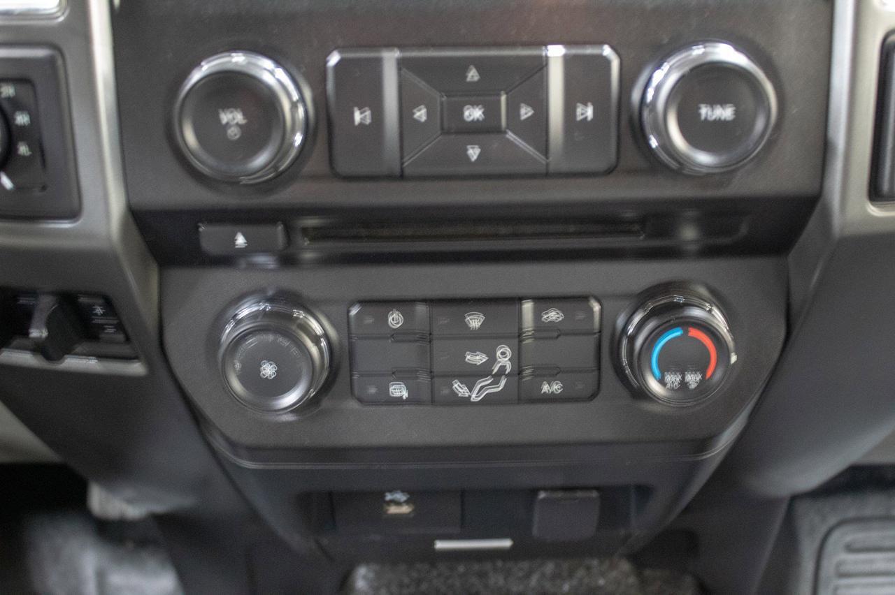 2017 Ford F-350 4x4 Crew Cab XLT Deck Red Deer AB