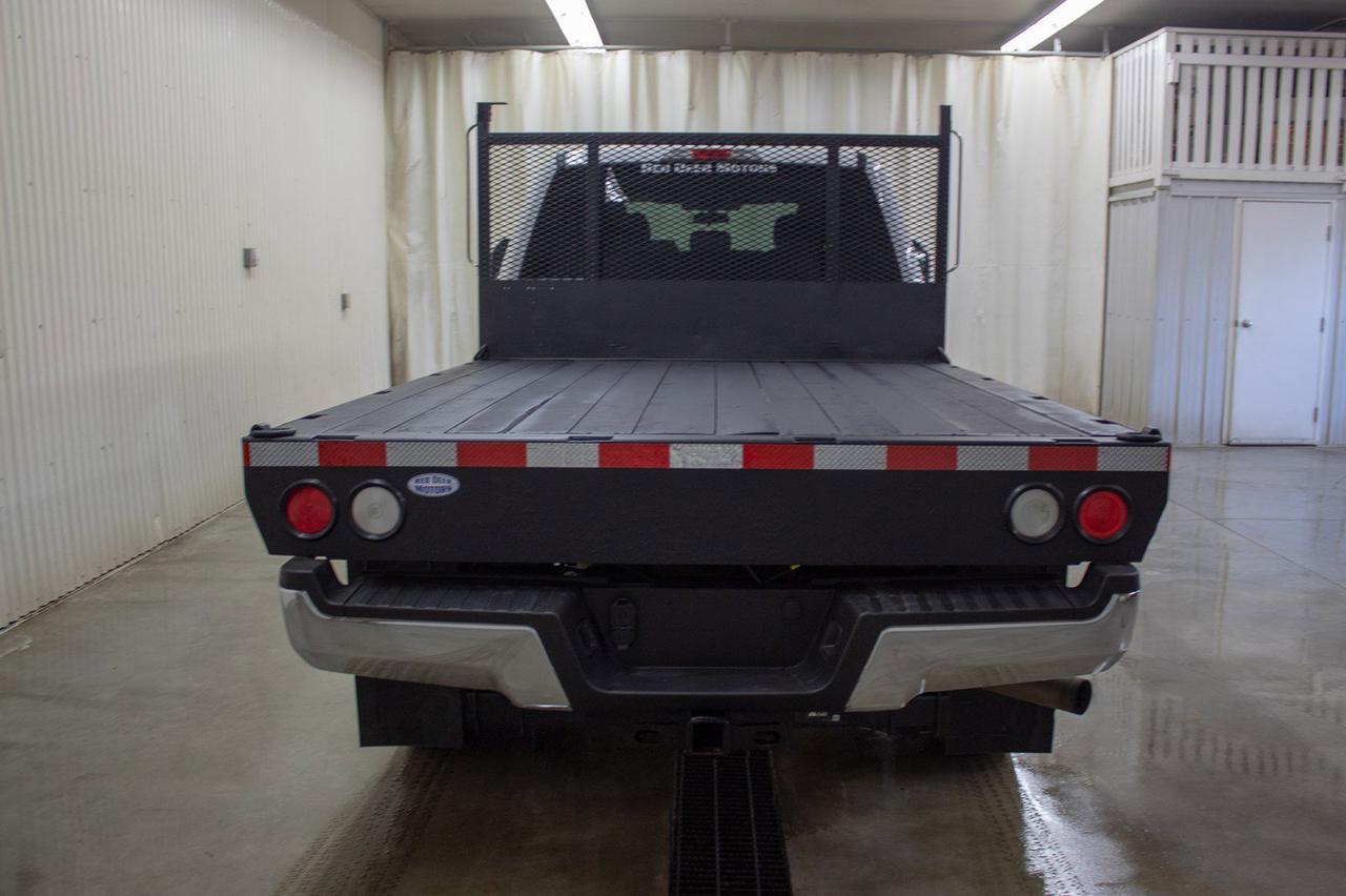 2017 Ford F-350 4x4 Crew Cab XLT Deck Red Deer AB