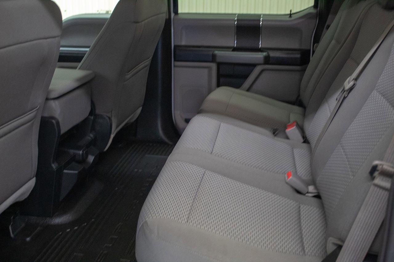 2017 Ford F-350 4x4 Crew Cab XLT Deck Red Deer AB