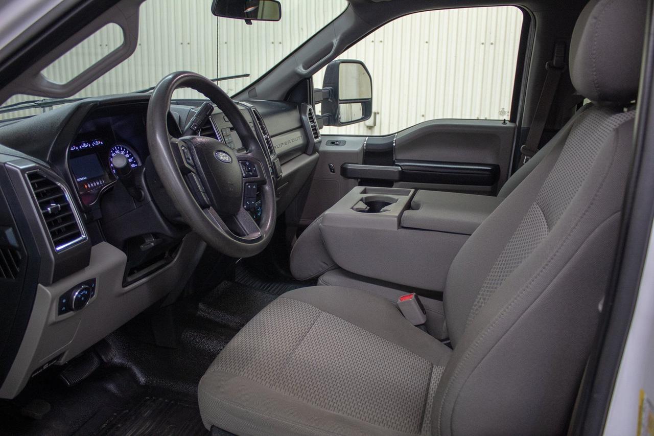 2017 Ford F-350 4x4 Crew Cab XLT Deck Red Deer AB