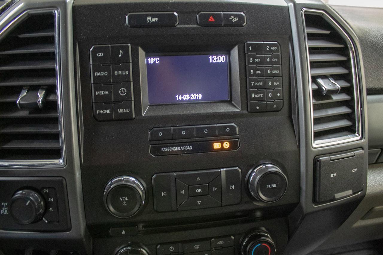 2017 Ford F-350 4x4 Crew Cab XLT Deck Red Deer AB