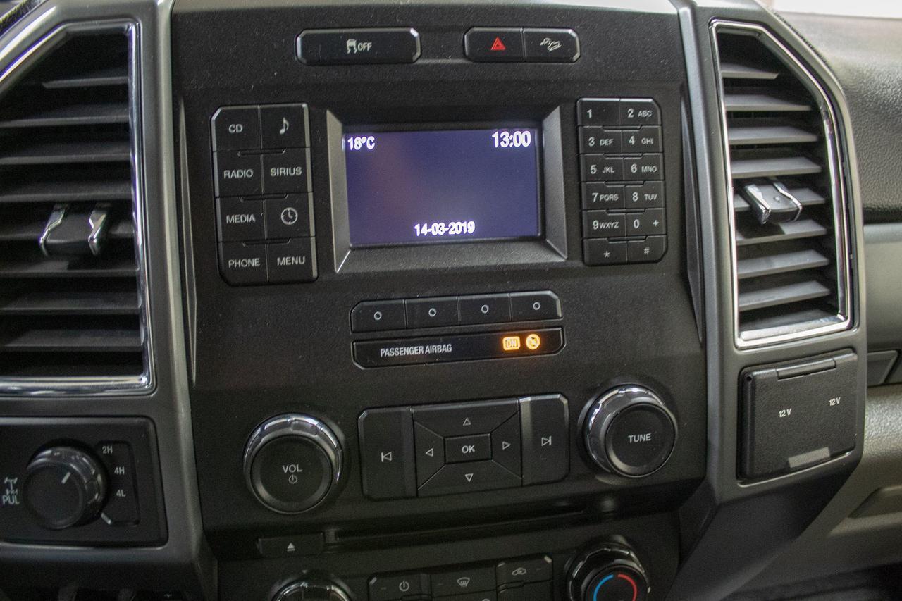 2017 Ford F-350 4x4 Crew Cab XLT Deck Red Deer AB